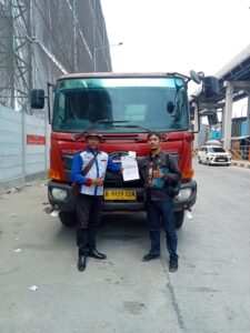 pengiriman truk antar pulau